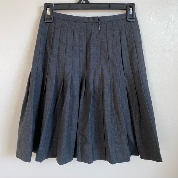 Valerie Stevens Women's Petites Collection Wool Gray Pleated Flare Skirt Size 2 - Picture 2 of 3